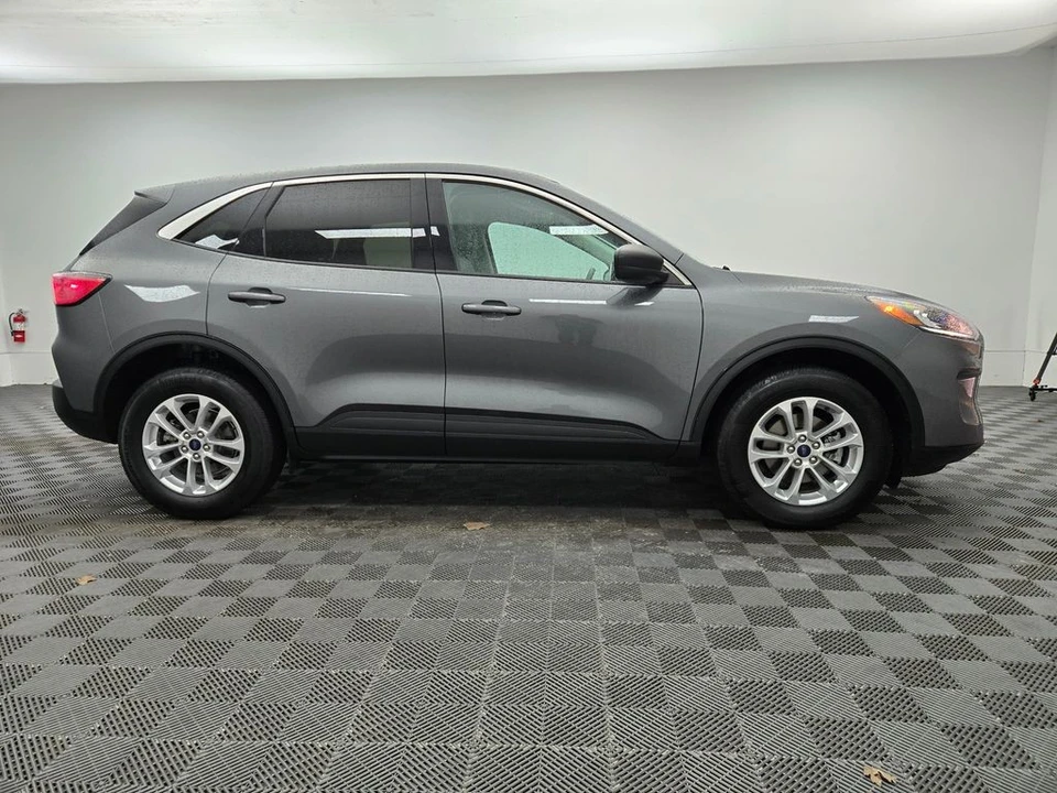 2022 Ford Escape - Image 11 of 12