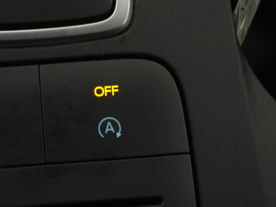 2022 Ford Escape - Image 8 of 12