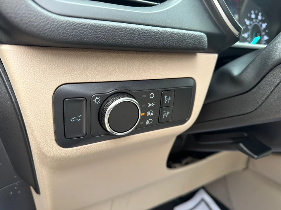 2022 Ford Escape - Image 16 of 21