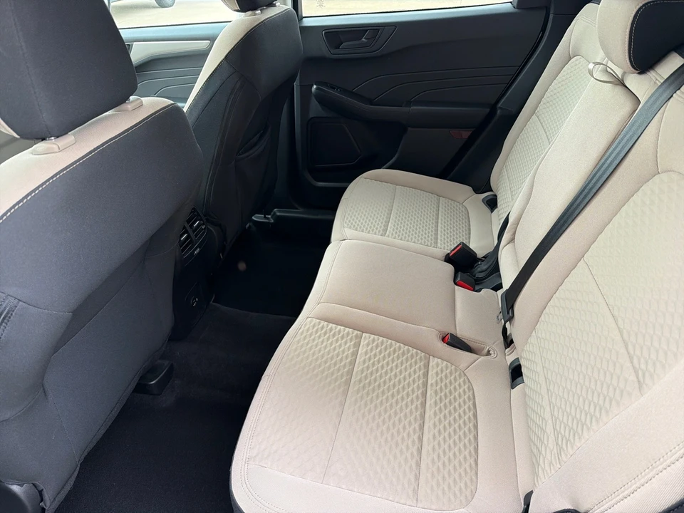 2022 Ford Escape - Image 13 of 21