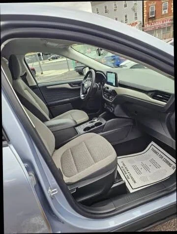 2022 Ford Escape - Image 8 of 12