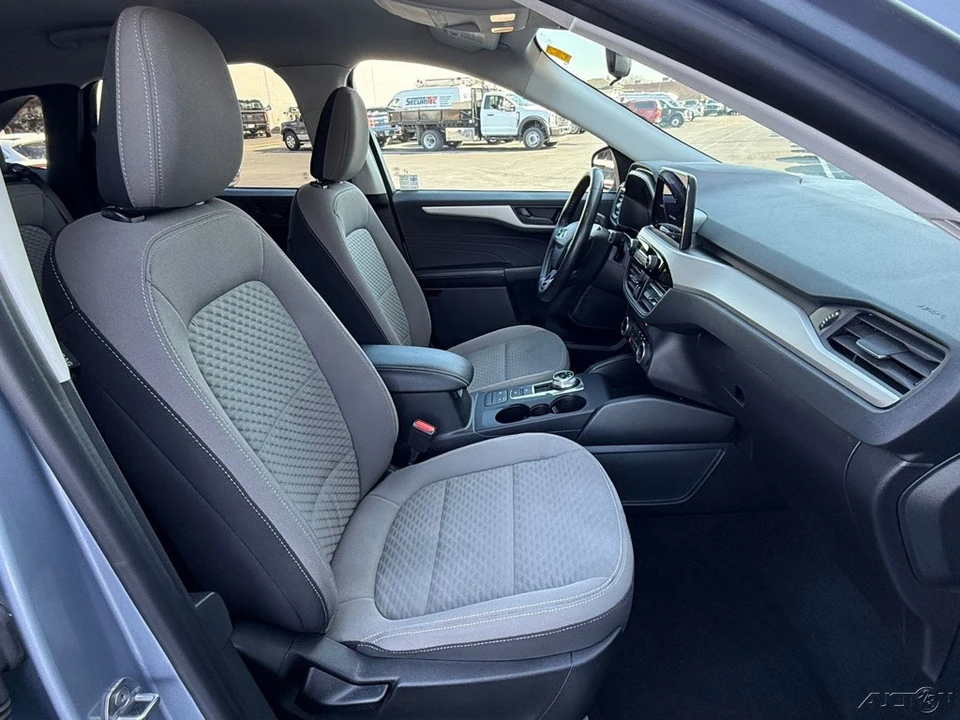 2022 Ford Escape - Image 16 of 21