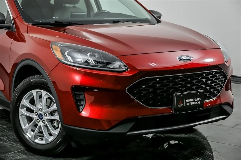2022 Ford Escape - Image 2 of 21