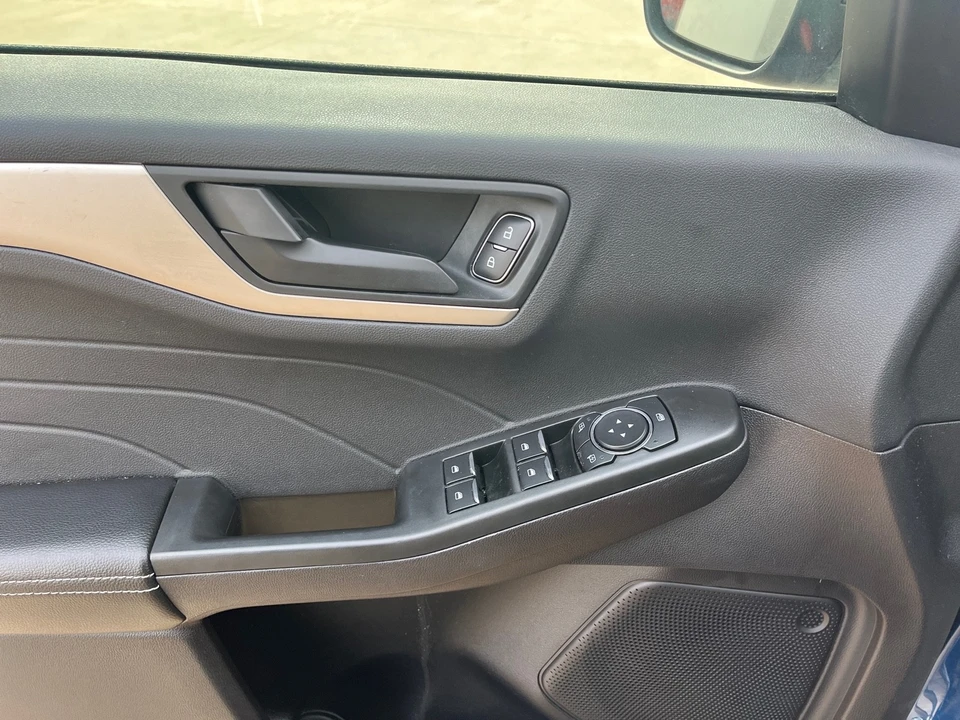 2022 Ford Escape - Image 10 of 12