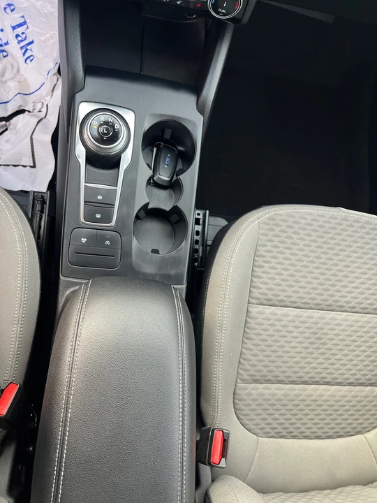 2022 Ford Escape - Image 16 of 21