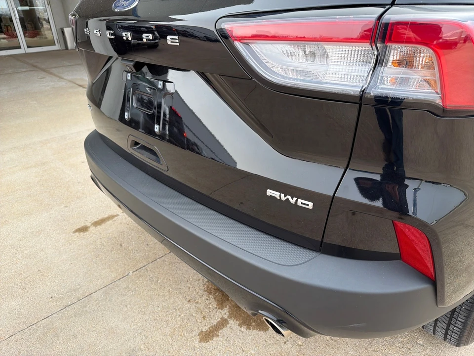 2022 Ford Escape - Image 10 of 18