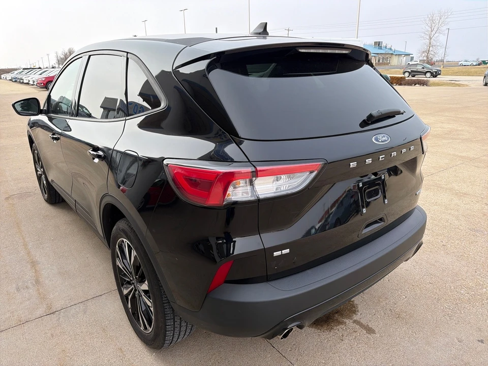 2022 Ford Escape - Image 8 of 12