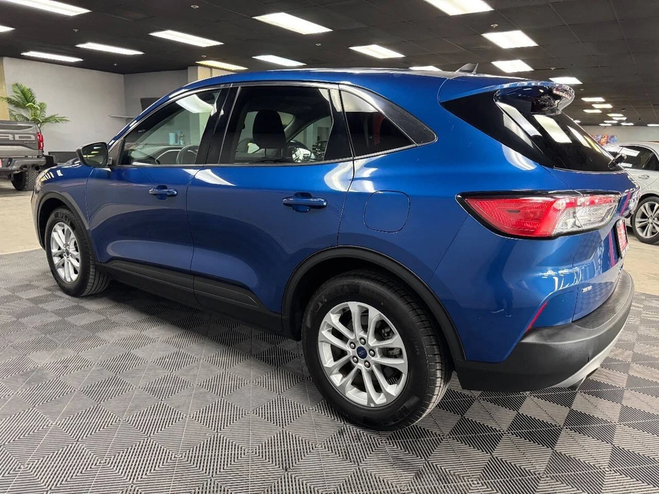 2022 Ford Escape - Image 10 of 12