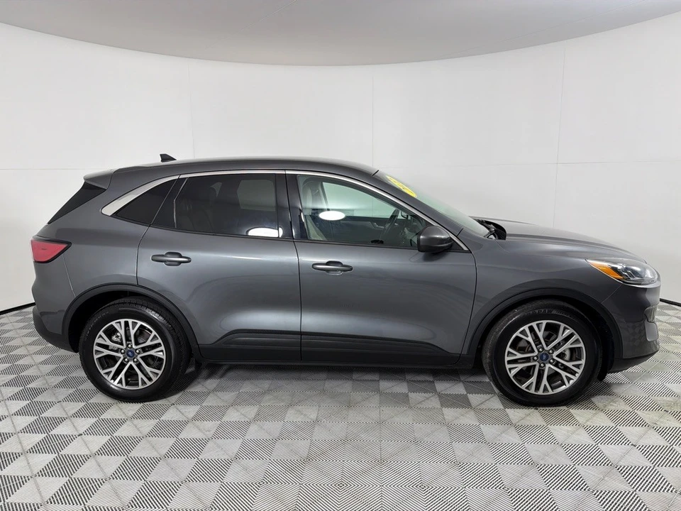 2022 Ford Escape - Image 4 of 21
