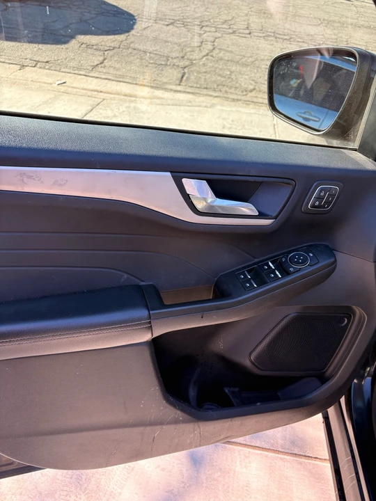 2022 Ford Escape - Image 9 of 11