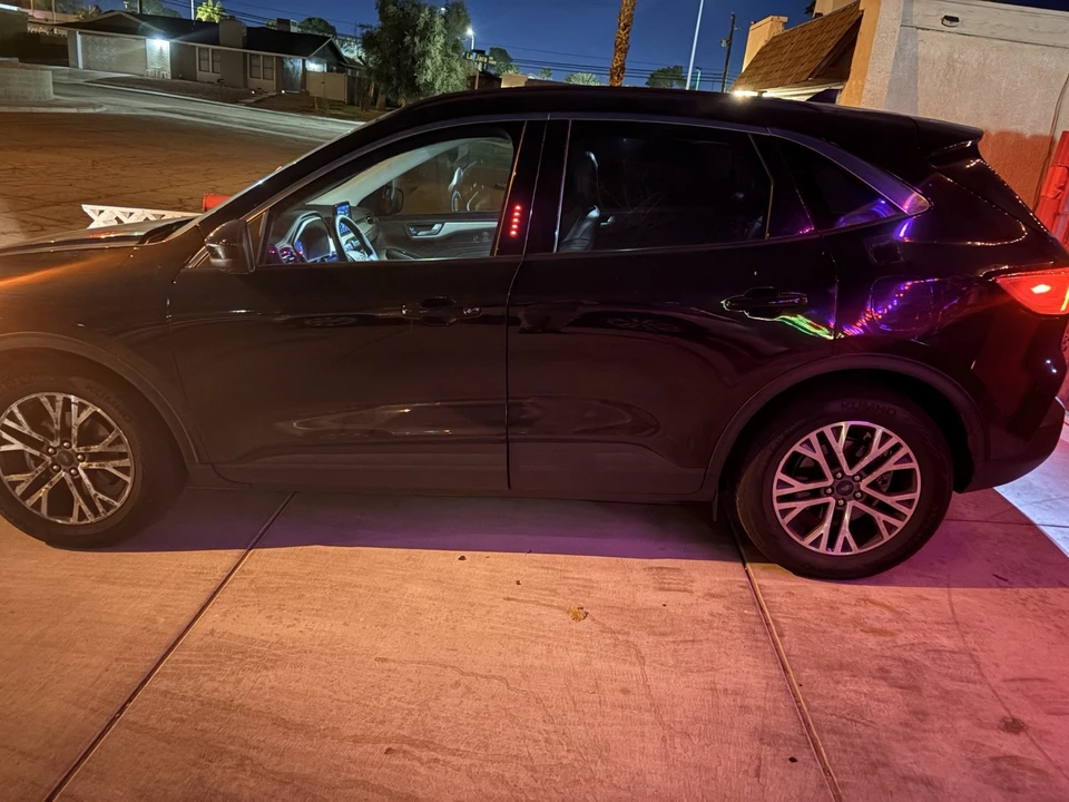 2022 Ford Escape - Image 2 of 11