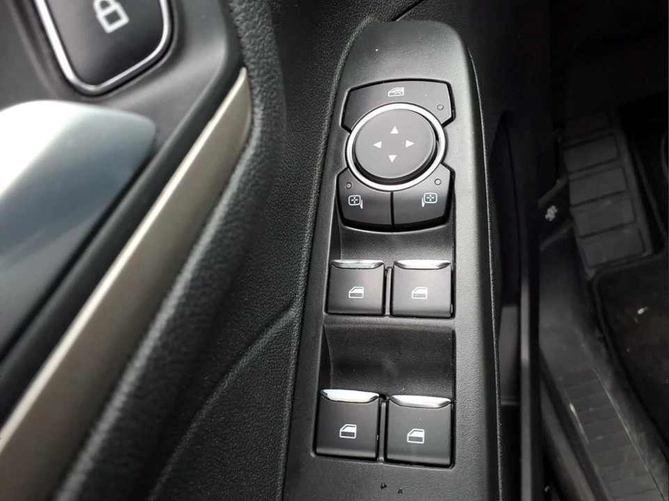 2022 Ford Escape - Image 16 of 21