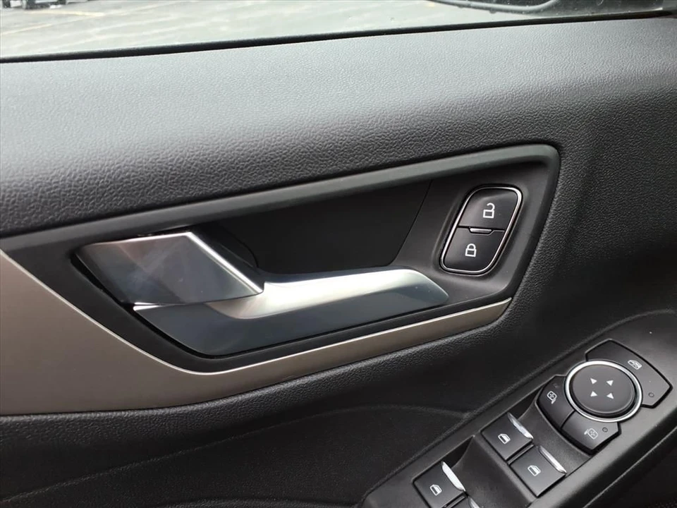 2022 Ford Escape - Image 16 of 21