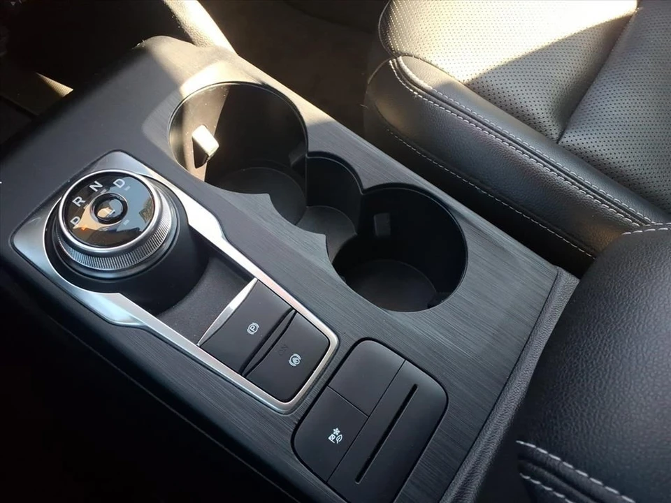 2022 Ford Escape - Image 15 of 21