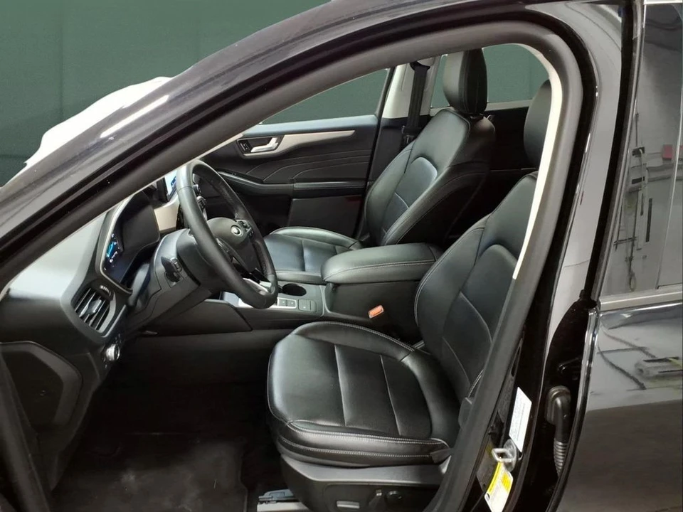 2022 Ford Escape - Image 24 of 29
