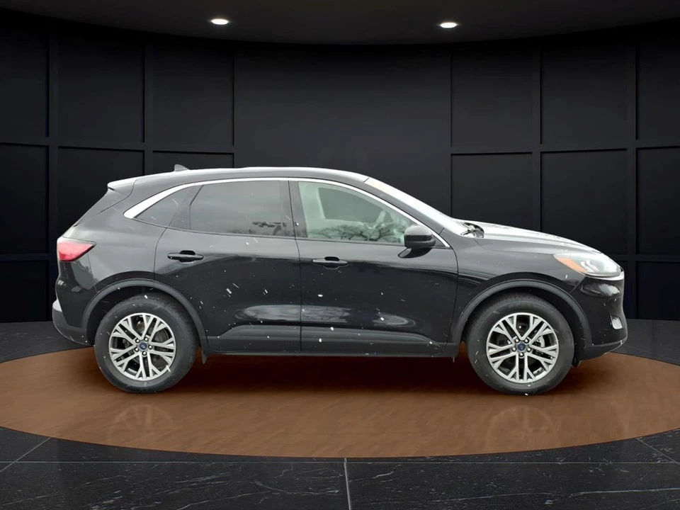 2022 Ford Escape - Image 8 of 21