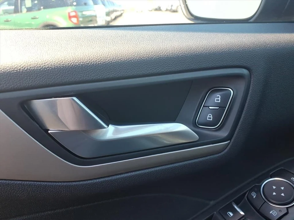 2022 Ford Escape - Image 16 of 21