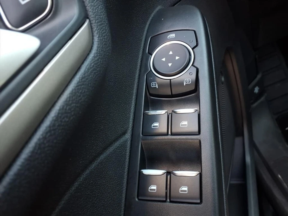 2022 Ford Escape - Image 17 of 21