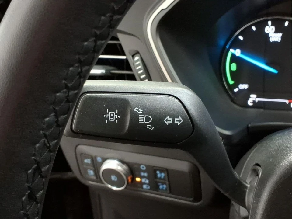 2022 Ford Escape - Image 17 of 29