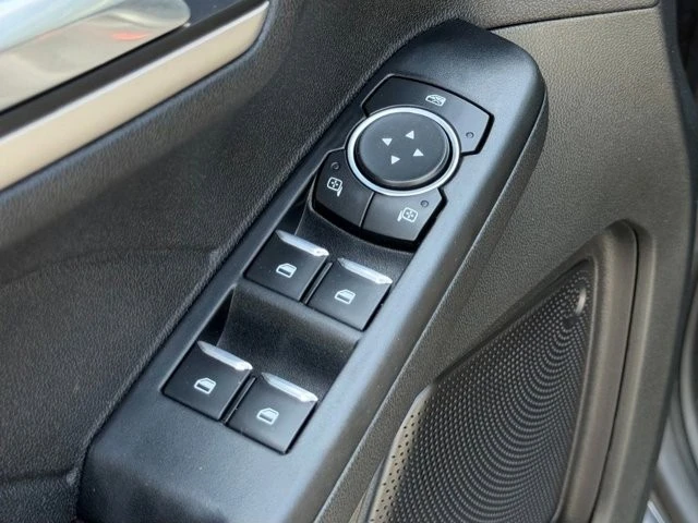 2022 Ford Escape - Image 16 of 21