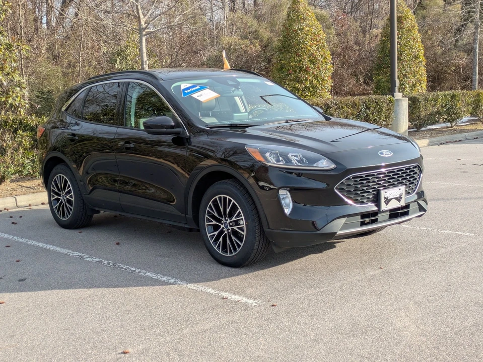 2022 Ford Escape - Image 2 of 12