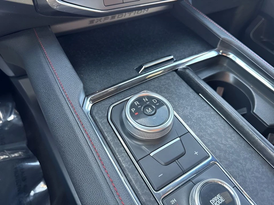 2022 Ford Expedition 4th Gen - Image 18 of 21