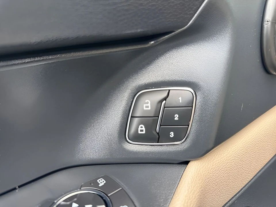 2022 Ford Expedition 4th Gen - Image 11 of 21