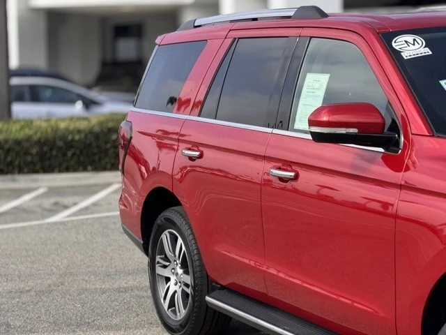 2022 Ford Expedition 3rd Gen - Image 5 of 12