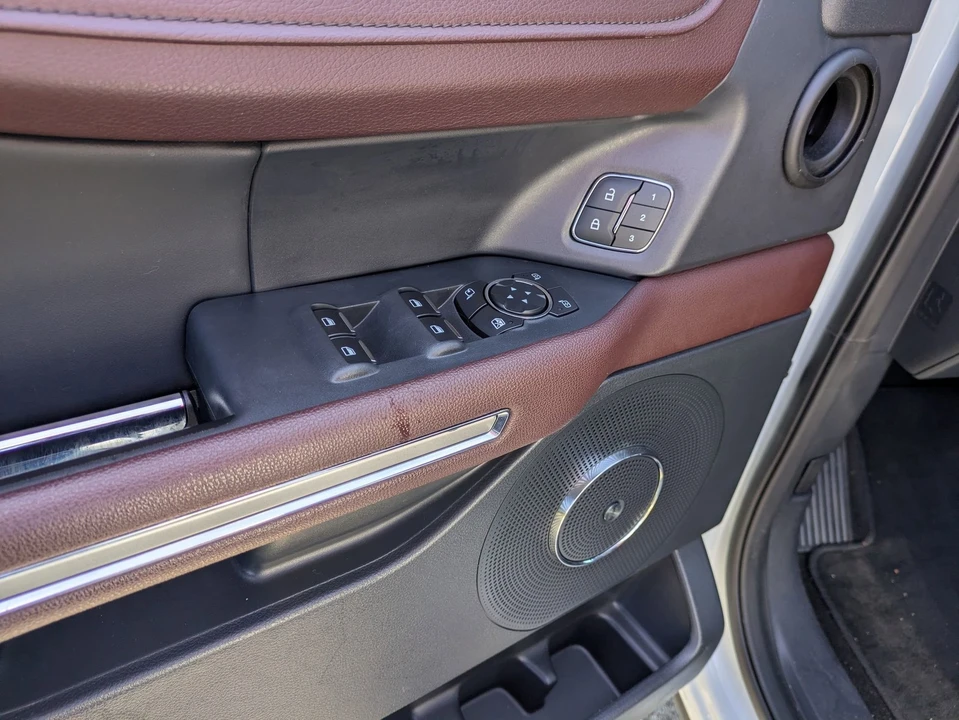 2022 Ford Expedition 4th Gen - Image 16 of 21