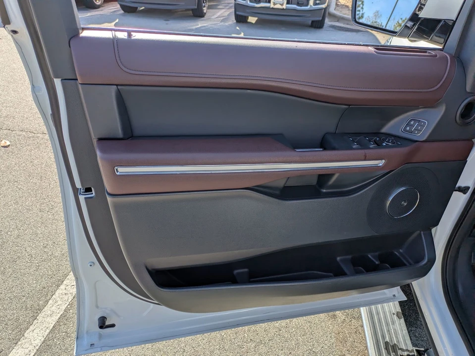 2022 Ford Expedition 4th Gen - Image 15 of 21