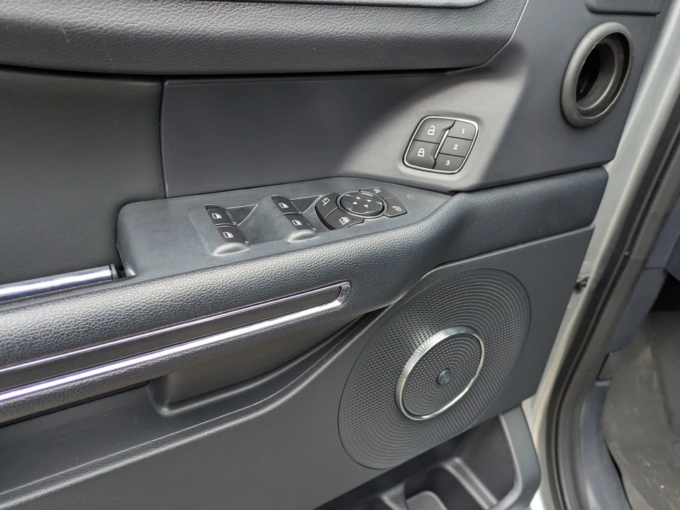 2022 Ford Expedition 4th Gen - Image 16 of 21