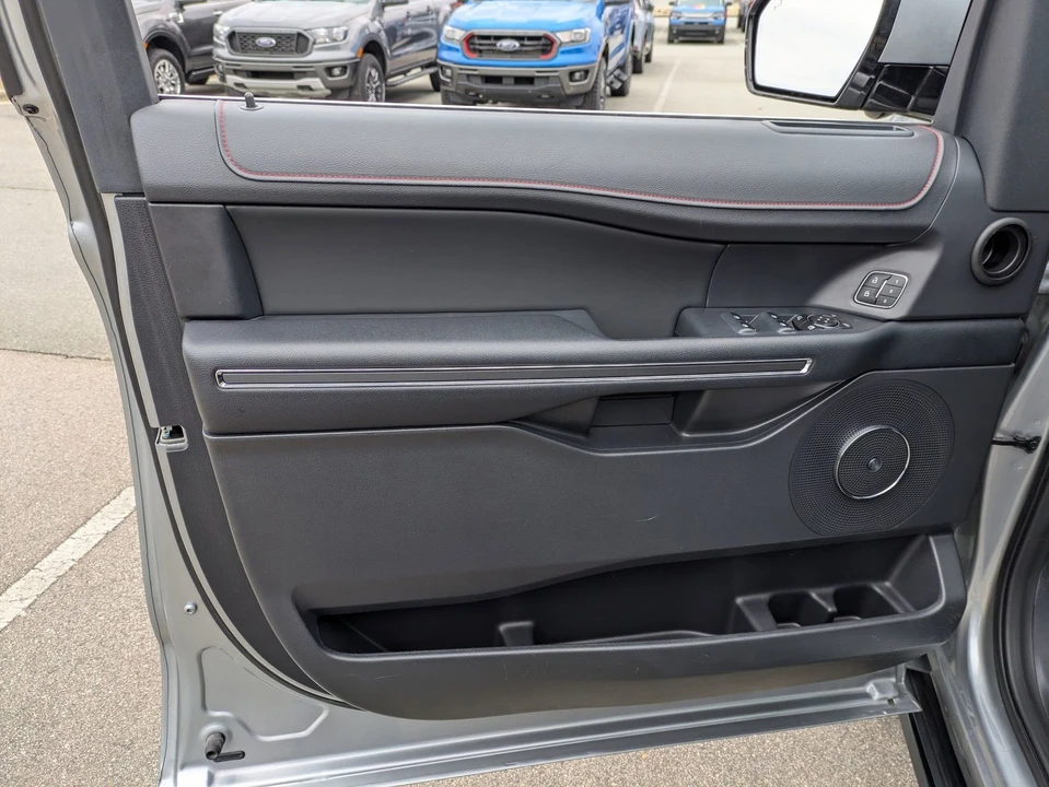 2022 Ford Expedition 4th Gen - Image 15 of 21