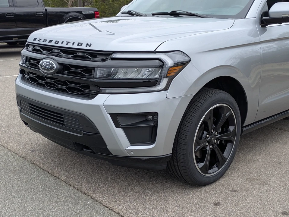 2022 Ford Expedition 4th Gen - Image 10 of 21