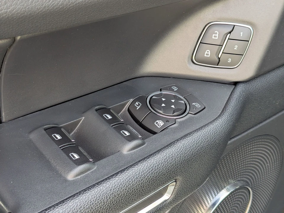 2022 Ford Expedition 4th Gen - Image 13 of 21