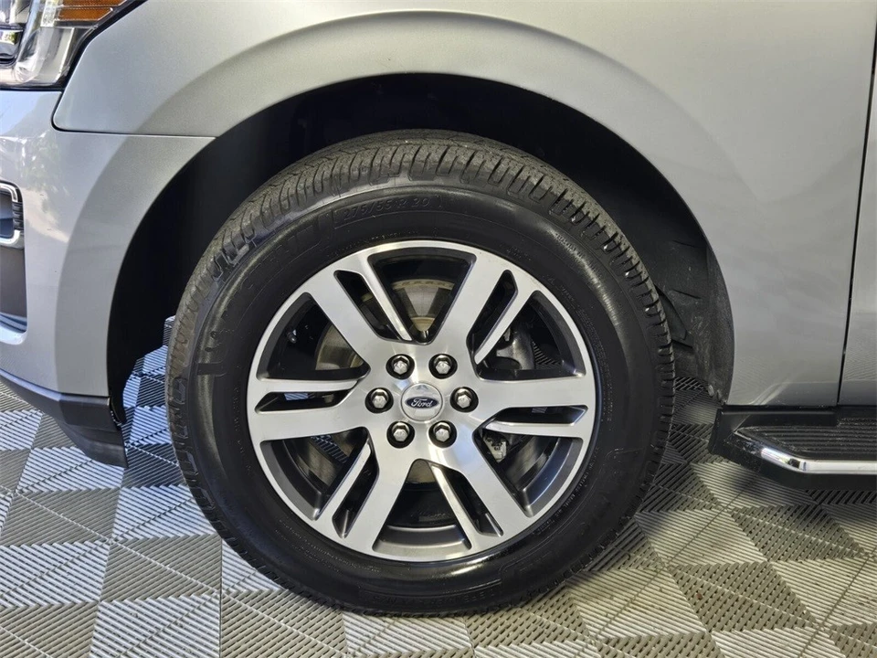 2022 Ford Expedition 4th Gen - Image 5 of 12