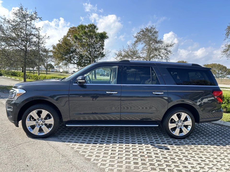 2022 Ford Expedition 4th Gen - Image 5 of 21