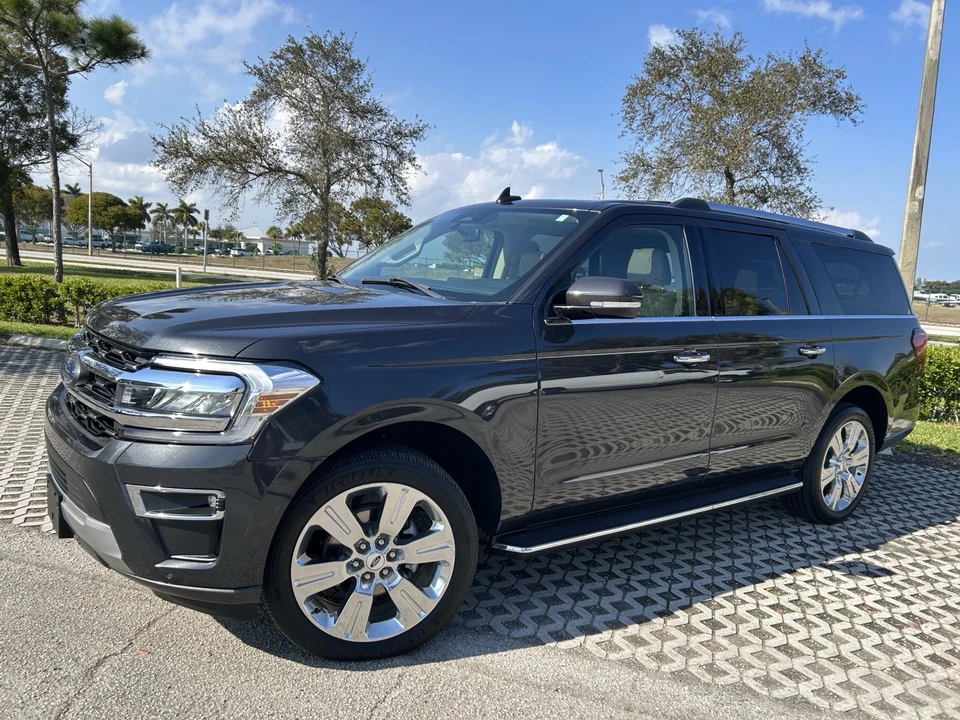 2022 Ford Expedition 4th Gen - Image 2 of 21