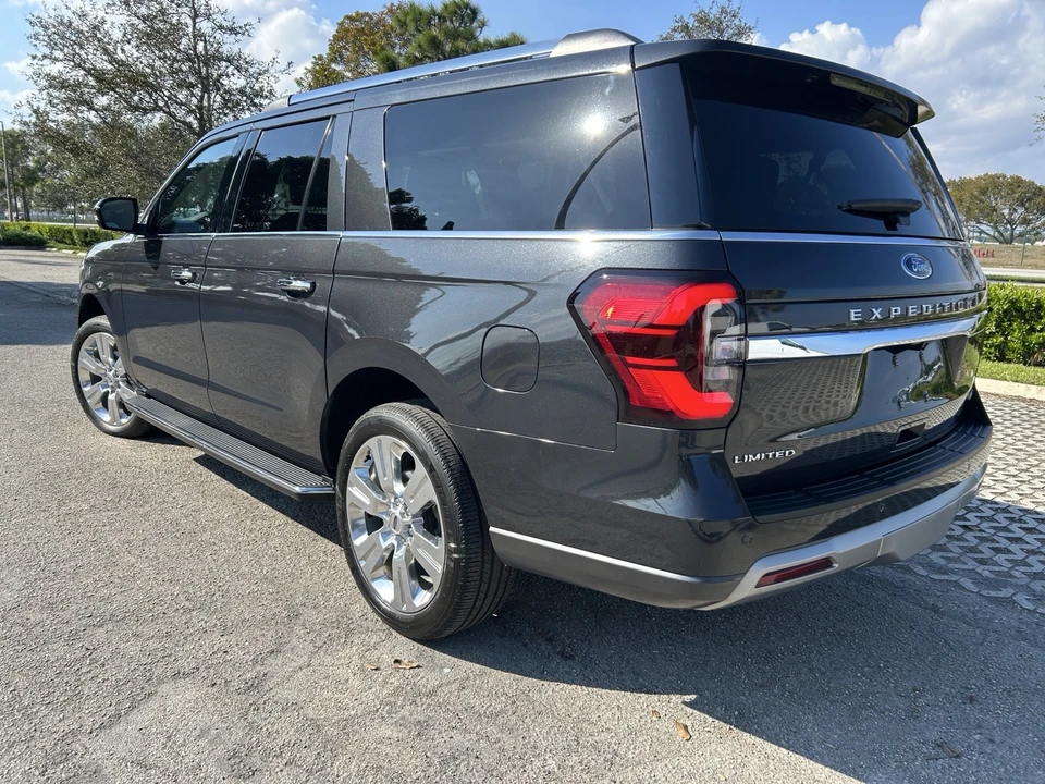 2022 Ford Expedition 4th Gen - Image 18 of 21