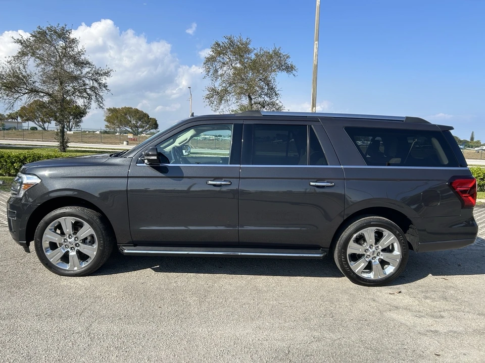 2022 Ford Expedition 4th Gen - Image 13 of 21