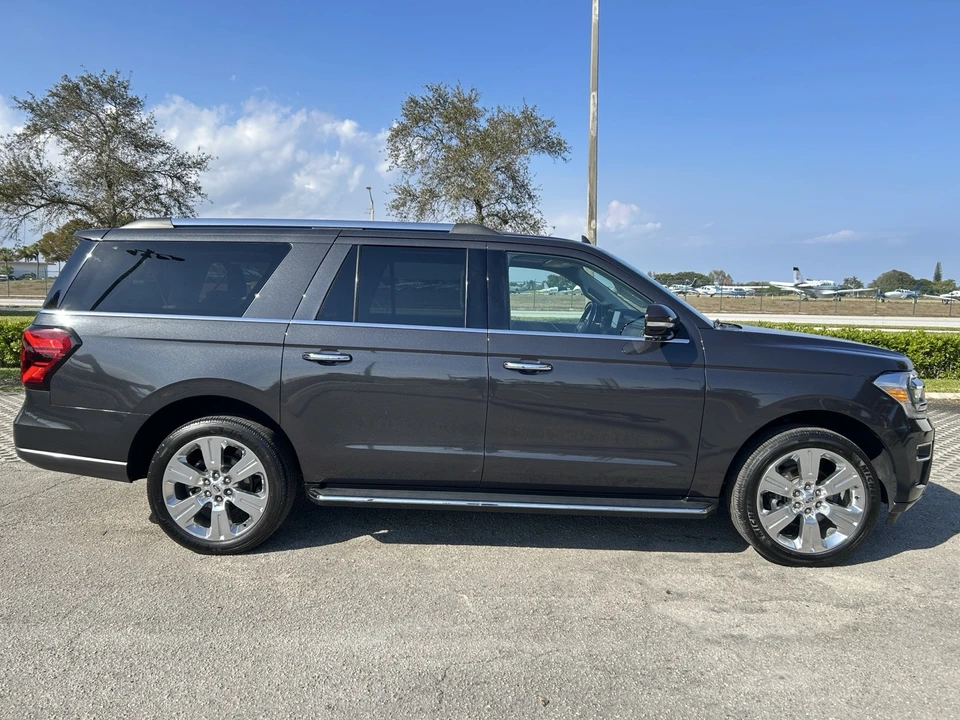 2022 Ford Expedition 4th Gen - Image 14 of 21