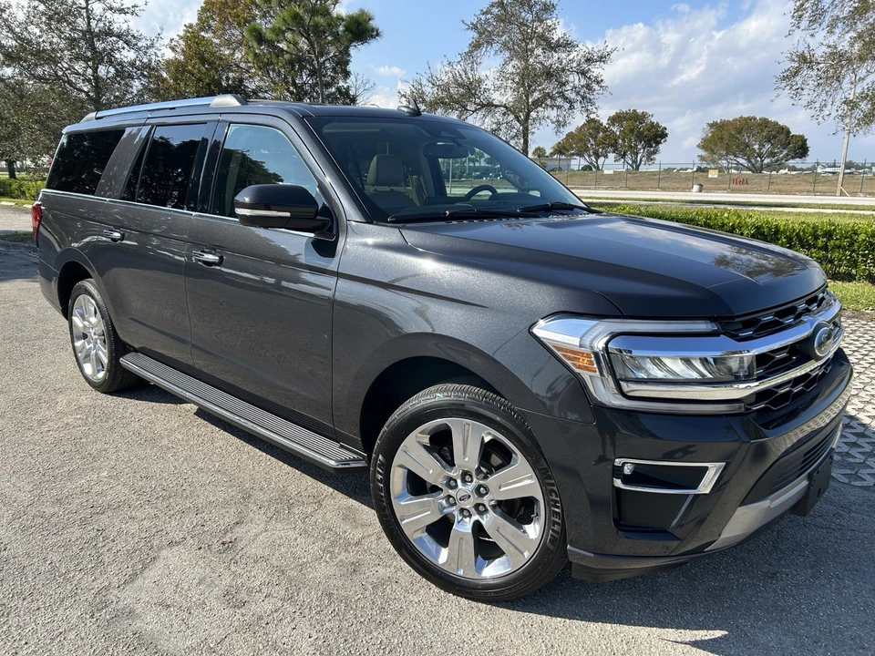 2022 Ford Expedition 4th Gen - Image 19 of 21