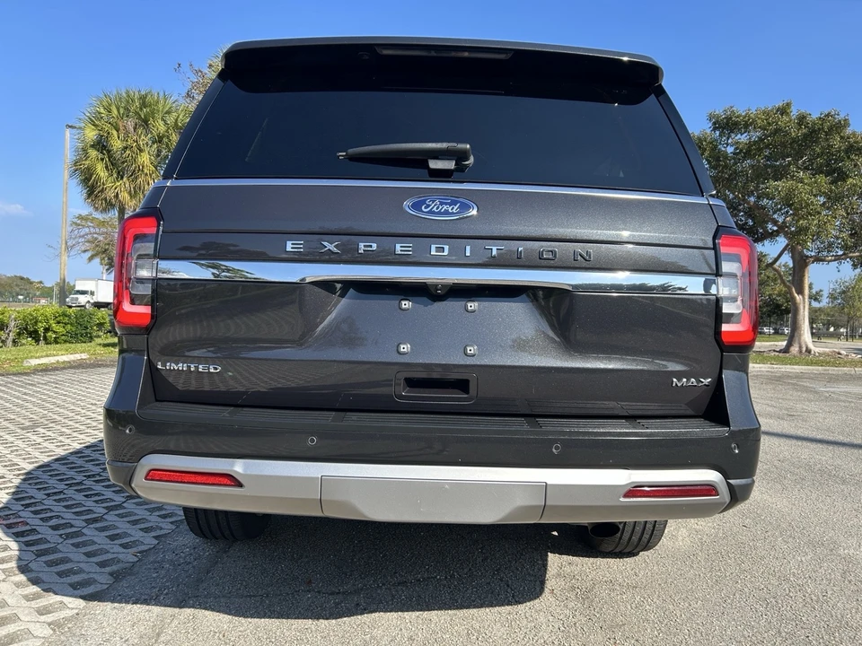 2022 Ford Expedition 4th Gen - Image 16 of 21
