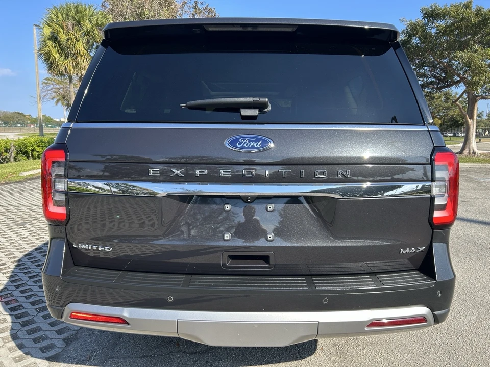 2022 Ford Expedition 4th Gen - Image 17 of 21