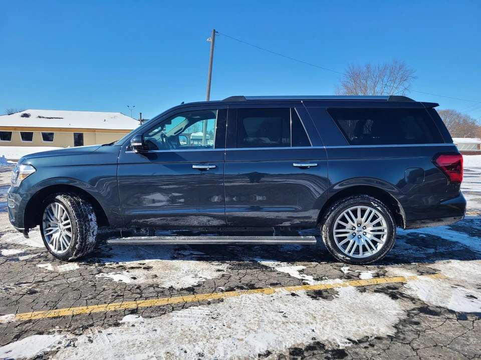 2022 Ford Expedition 4th Gen - Image 2 of 21