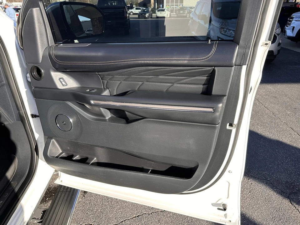 2022 Ford Expedition 4th Gen - Image 13 of 31