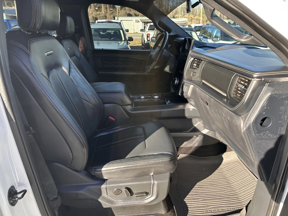 2022 Ford Expedition 4th Gen - Image 14 of 31