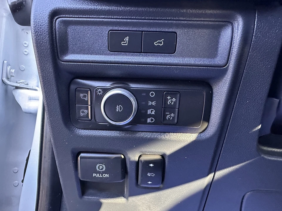 2022 Ford Expedition 4th Gen - Image 19 of 31