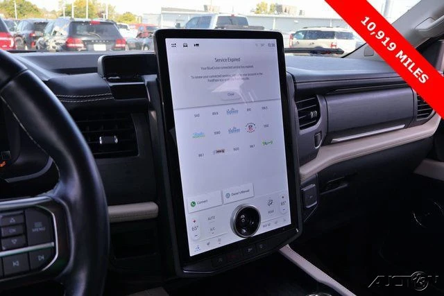 2022 Ford Expedition 4th Gen - Image 17 of 18