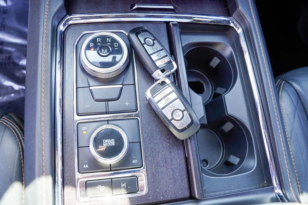 2022 Ford Expedition 4th Gen - Image 15 of 21