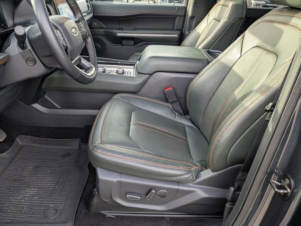 2022 Ford Expedition 4th Gen - Image 16 of 31